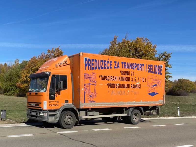 Kamionski prevoz i transport robe